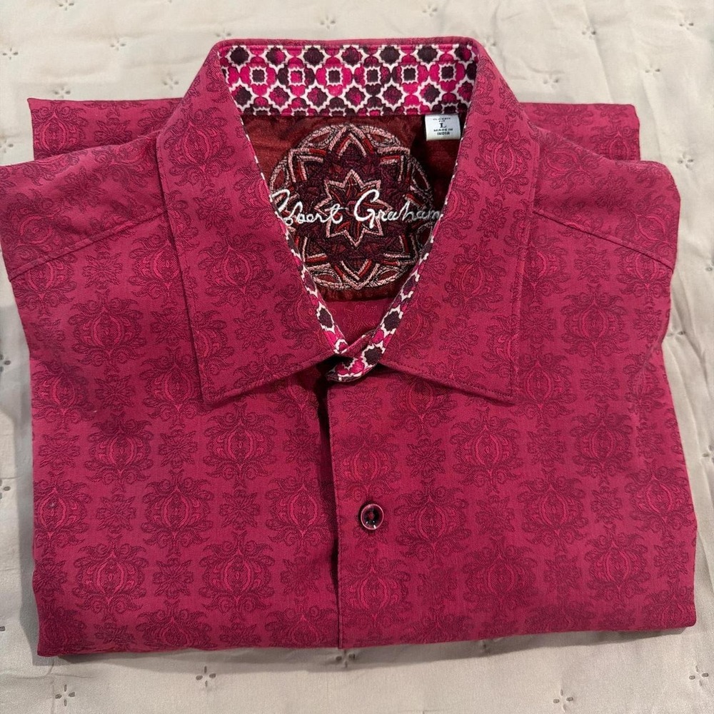 Robert Graham men's button-up shirt